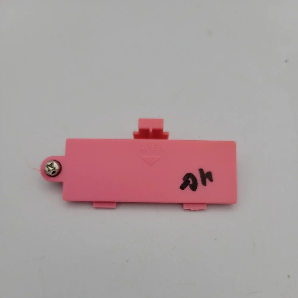 Hello Kitty Bedroom Alarm Clock by Sanrio NL-HKC206 battery cover